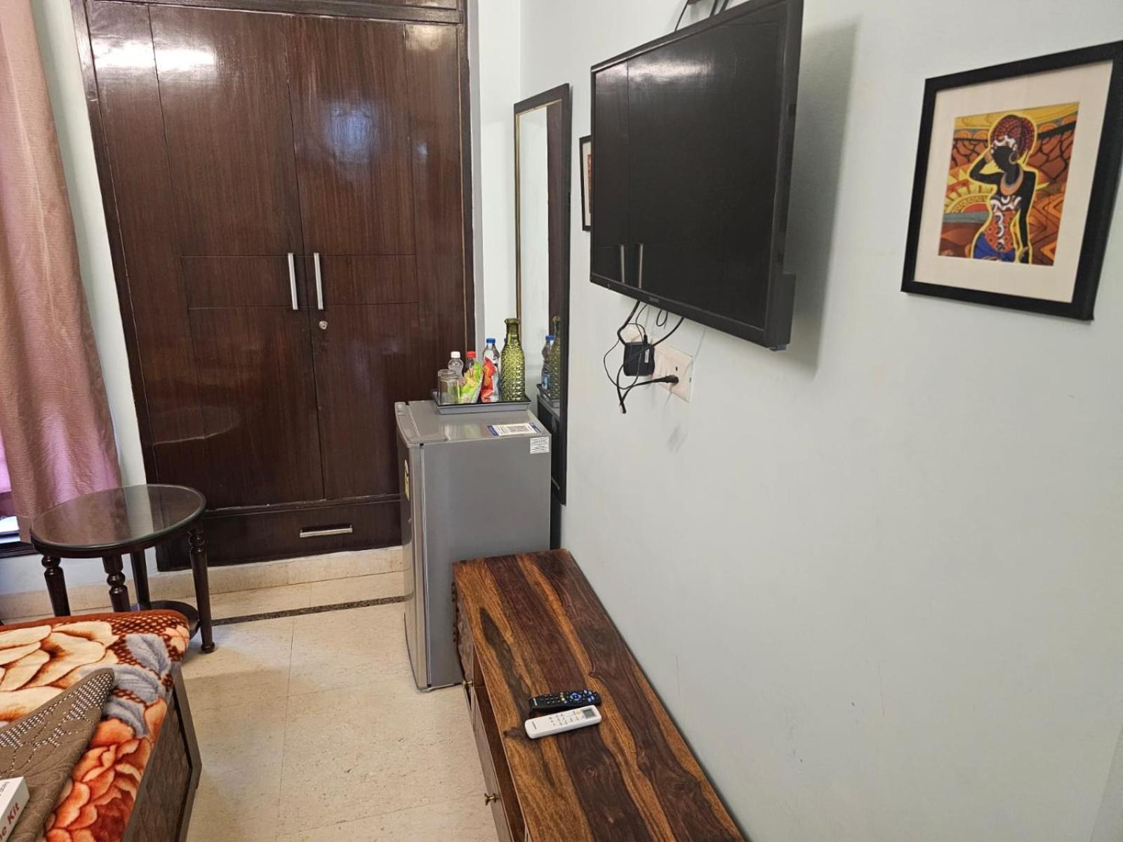 Sky Bloom Luxury Homestay Нью-Дели Экстерьер фото